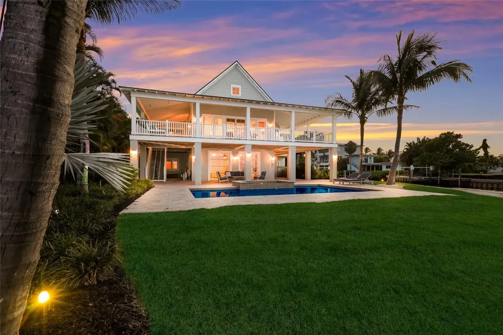 526 56th Street Holmes Beach FL 34217