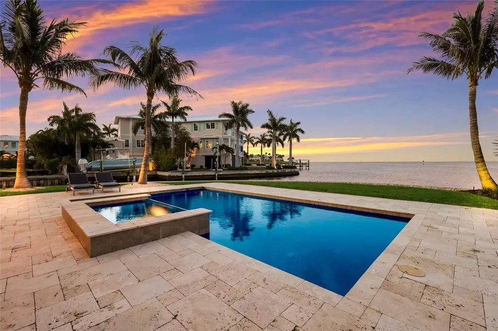 526 56th Street Holmes Beach FL 34217