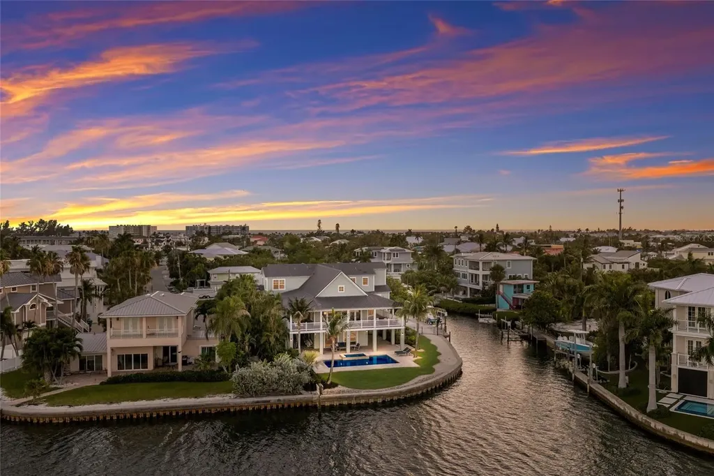 526 56th Street Holmes Beach FL 34217