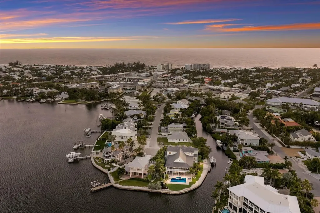 526 56th Street Holmes Beach FL 34217