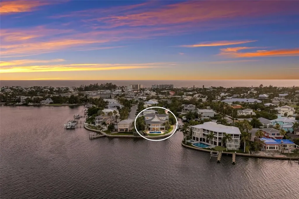 526 56th Street Holmes Beach FL 34217