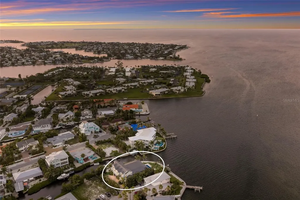 526 56th Street Holmes Beach FL 34217