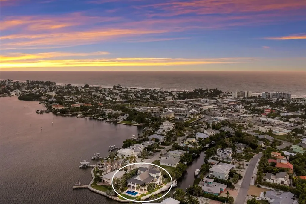526 56th Street Holmes Beach FL 34217