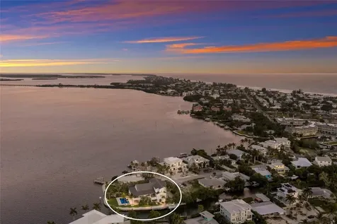 526 56th Street Holmes Beach FL 34217