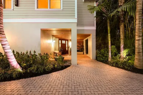 526 56th Street Holmes Beach FL 34217