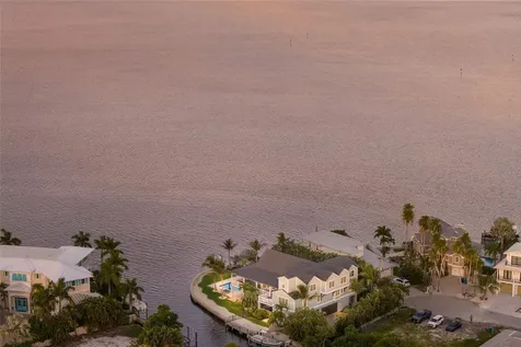 526 56th Street Holmes Beach FL 34217