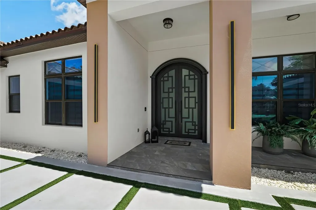 3317 Crenshaw Lake Road Lutz FL 33548