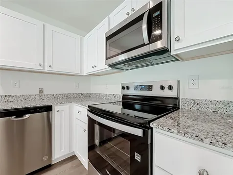 50 Bay Road Ocklawaha FL 32179