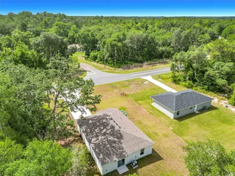 50 Bay Road Ocklawaha FL 32179