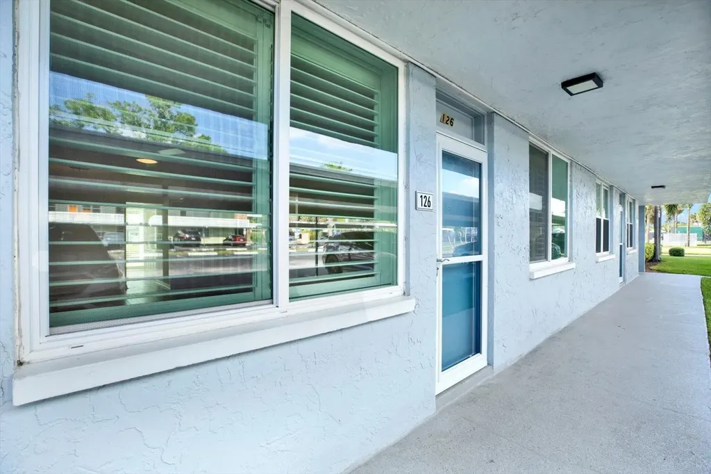 4715 Bay Street NE St Petersburg FL 33703