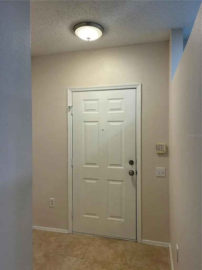 8648 Hunters Key Circle Tampa FL 33647