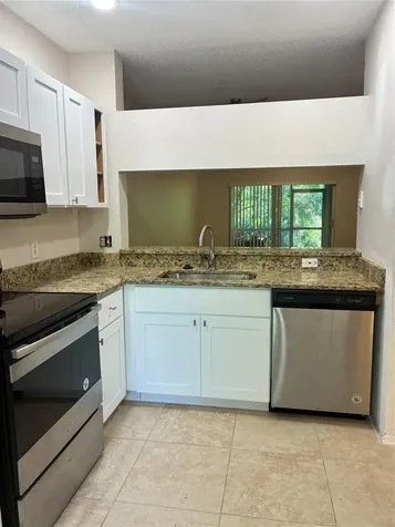 8648 Hunters Key Circle Tampa FL 33647
