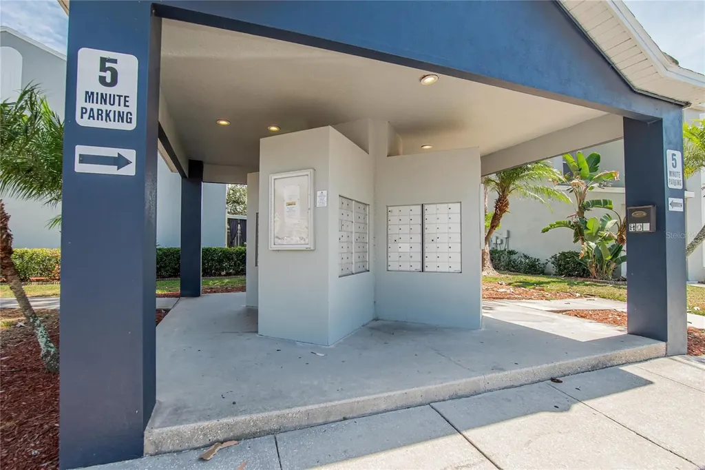 6269 Osprey Lake Circle Riverview FL 33578