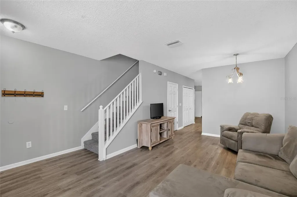 6269 Osprey Lake Circle Riverview FL 33578