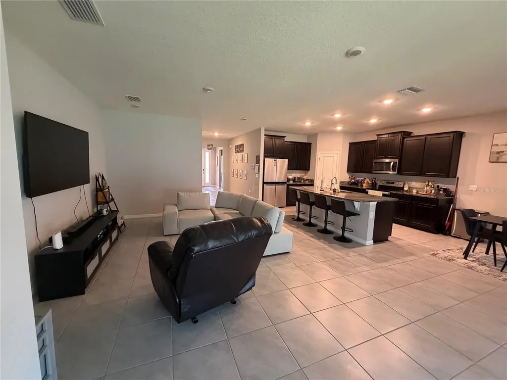 3747 Capri Coast Drive Plant City FL 33565