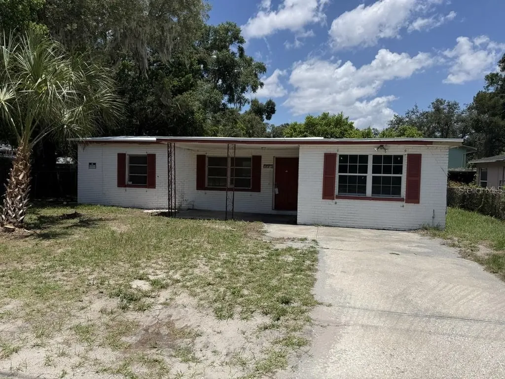 3012 E Hanna Avenue Tampa FL 33610
