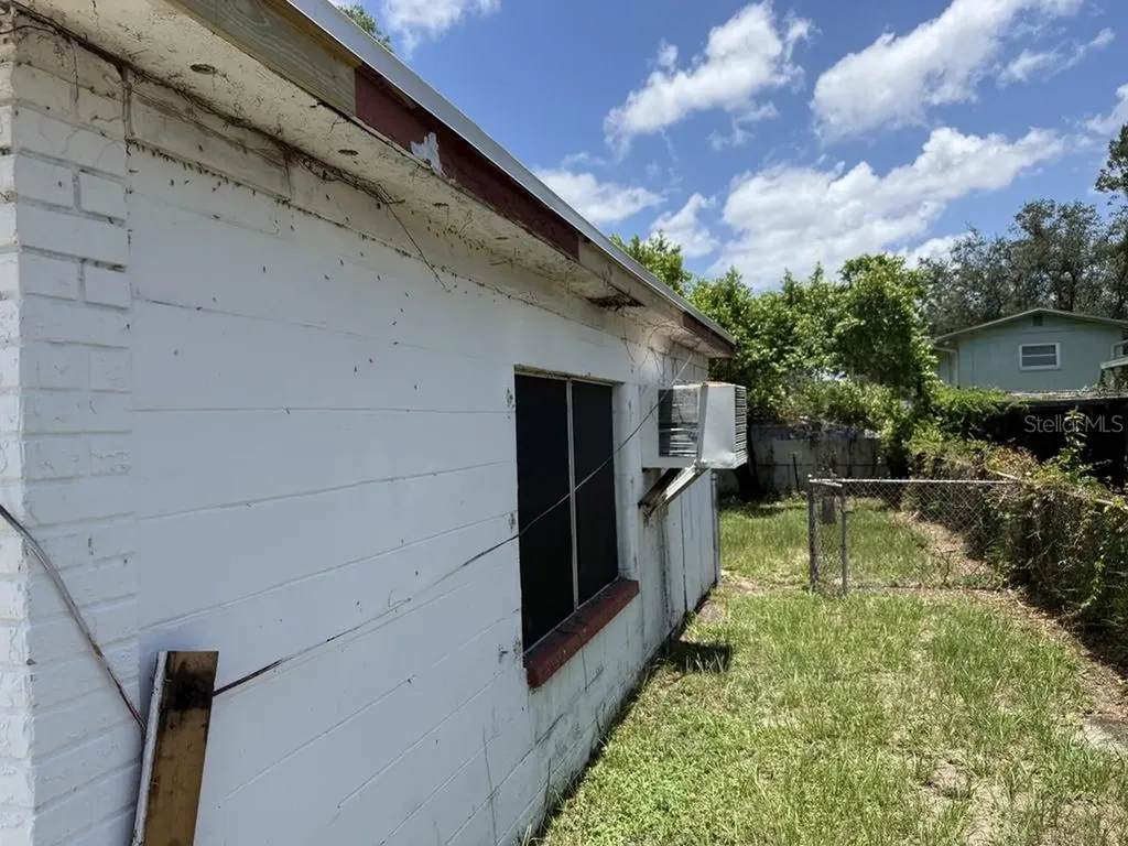 3012 E Hanna Avenue Tampa FL 33610