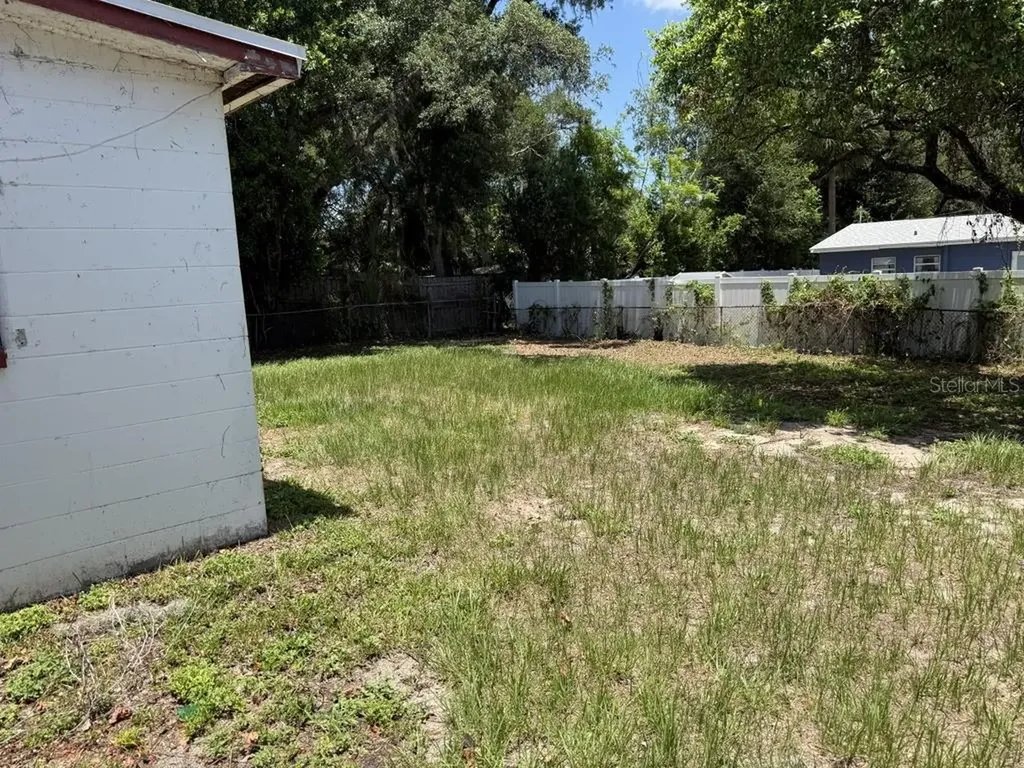 3012 E Hanna Avenue Tampa FL 33610