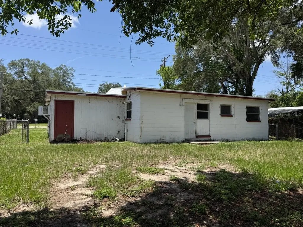 3012 E Hanna Avenue Tampa FL 33610