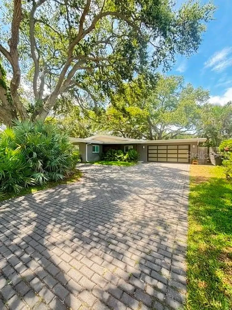 9 Southwind Drive Largo FL 33770