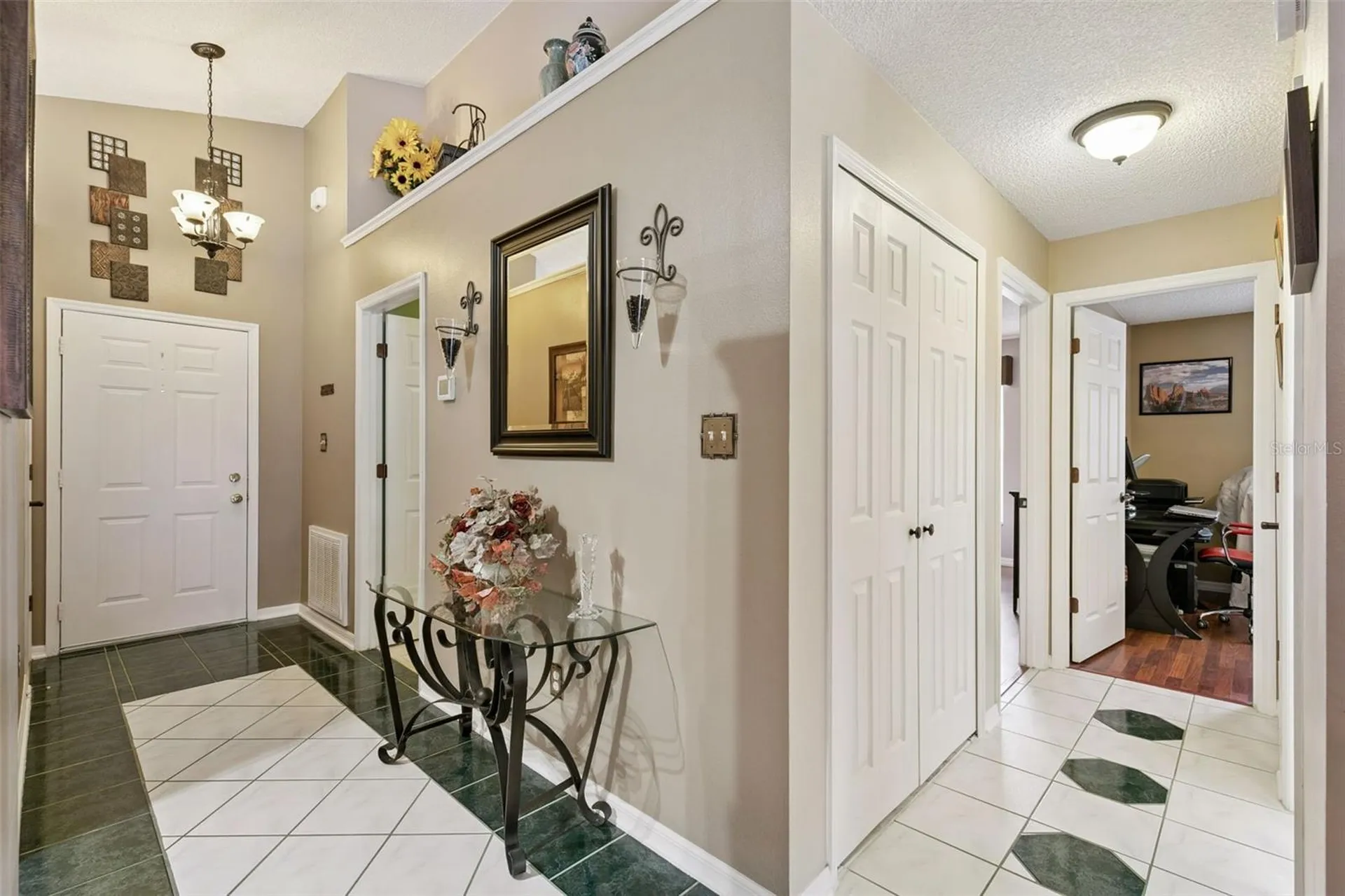 11830 Sindlesham Court Orlando FL 32837