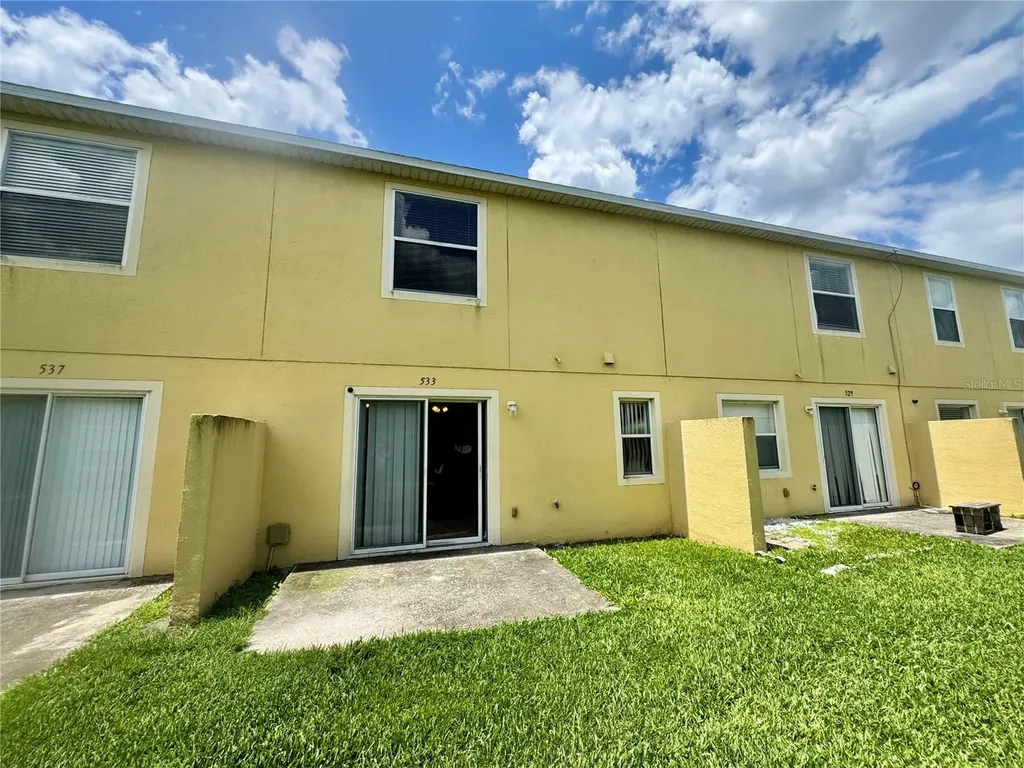 533 Cresting Oak Circle Orlando FL 32824