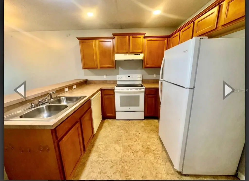 533 Cresting Oak Circle Orlando FL 32824