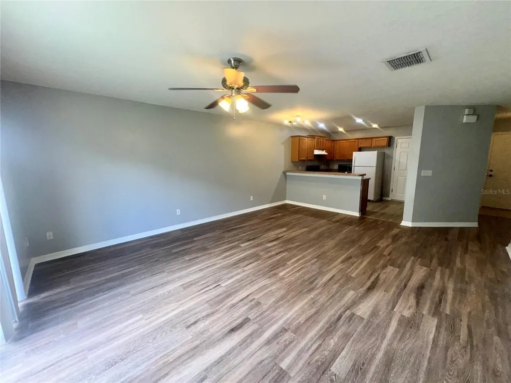 533 Cresting Oak Circle Orlando FL 32824
