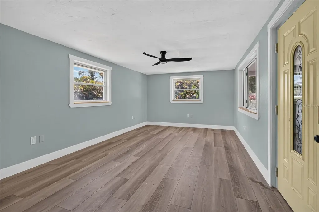 7187 111th Street Seminole FL 33772