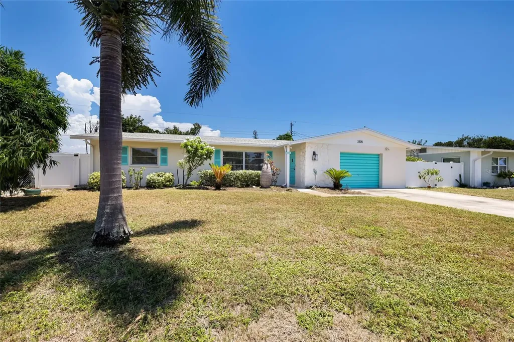 3305 Highland Avenue W Bradenton FL 34205
