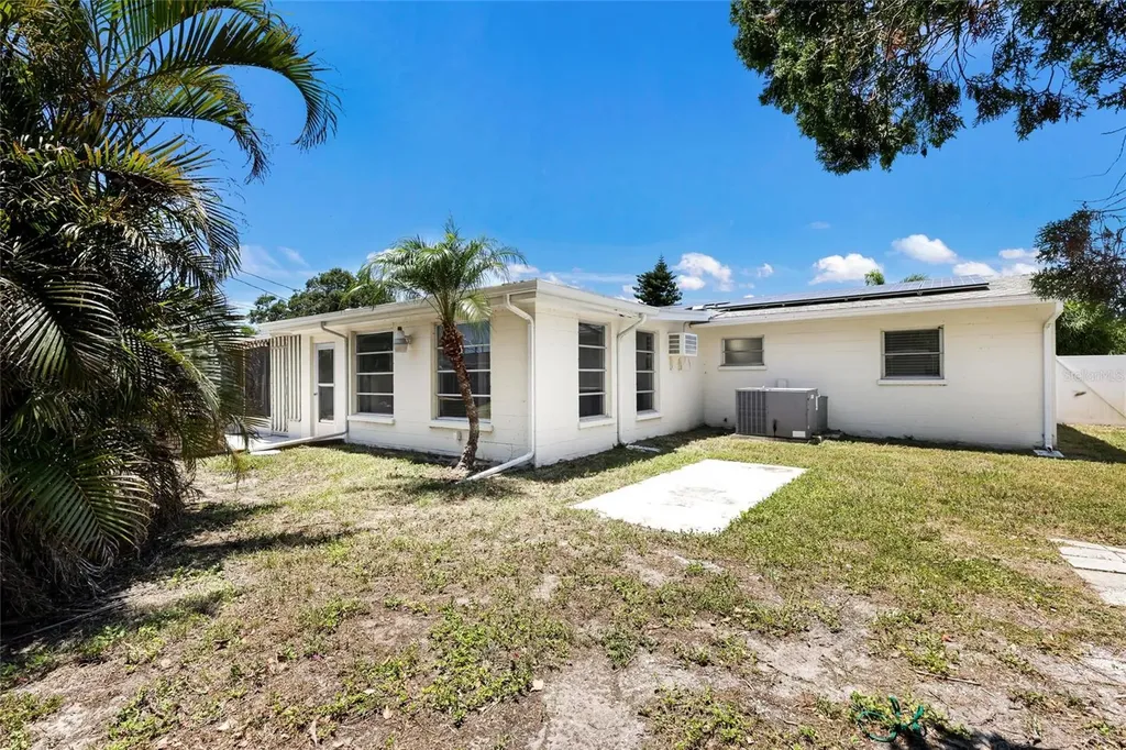 3305 Highland Avenue W Bradenton FL 34205