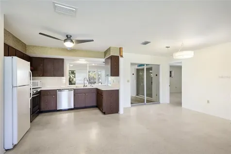 3305 Highland Avenue W Bradenton FL 34205