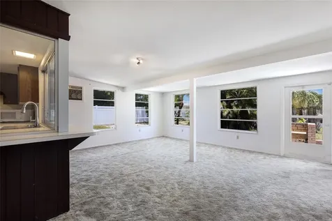 3305 Highland Avenue W Bradenton FL 34205