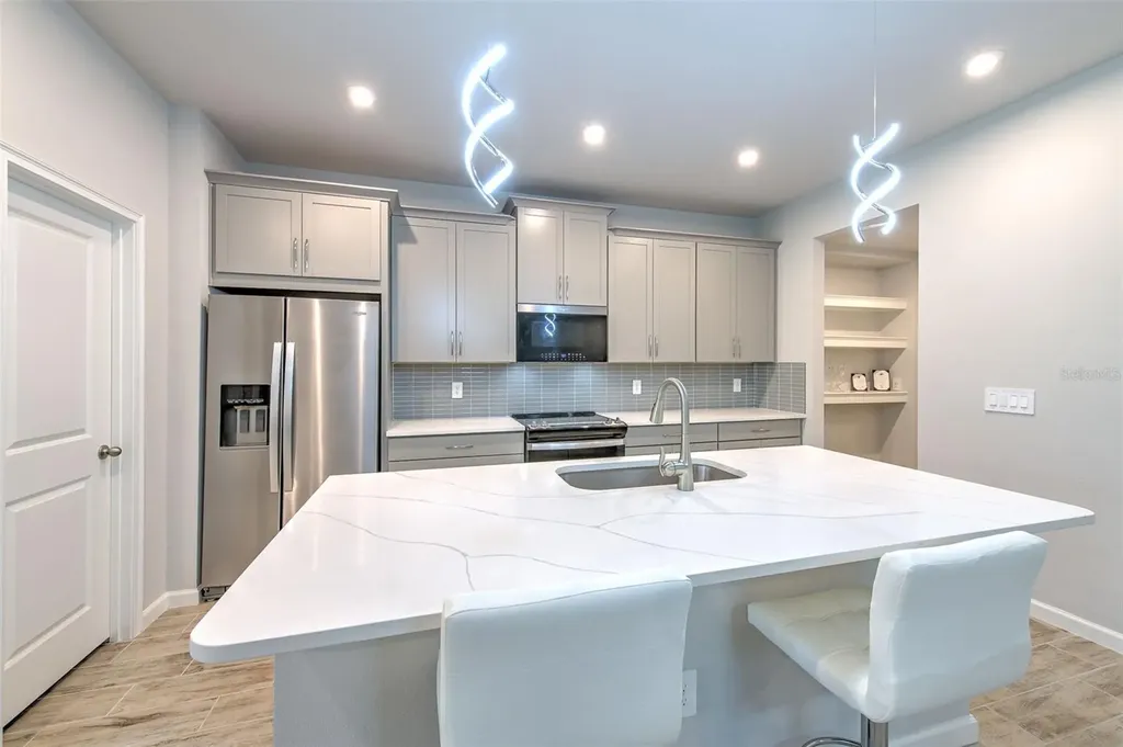 1133 Creek Valley Court Brandon FL 33511