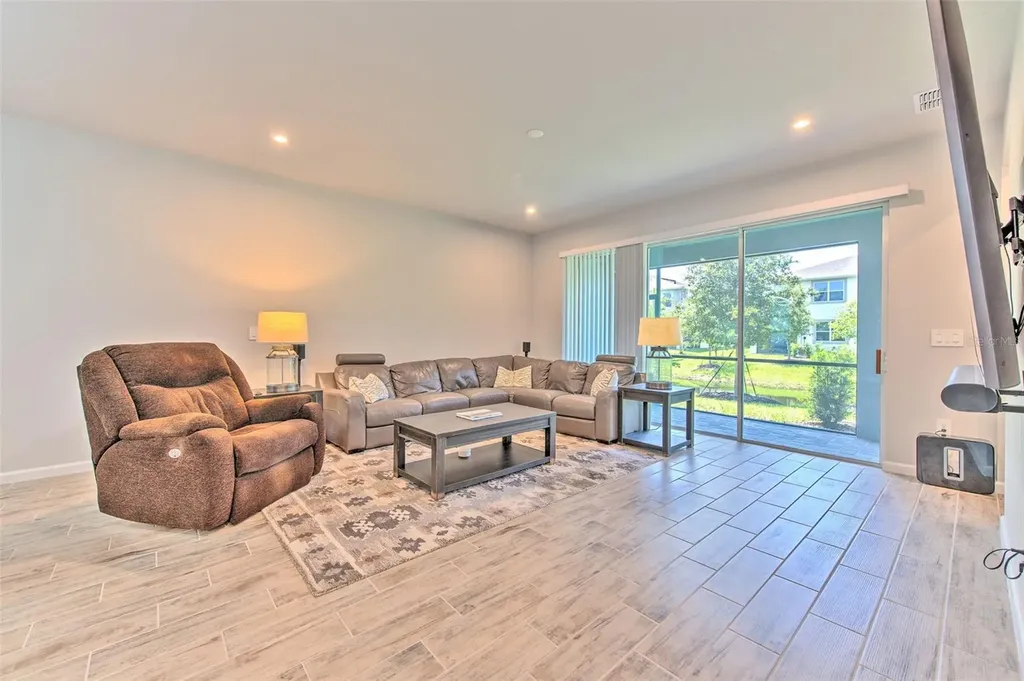 1133 Creek Valley Court Brandon FL 33511