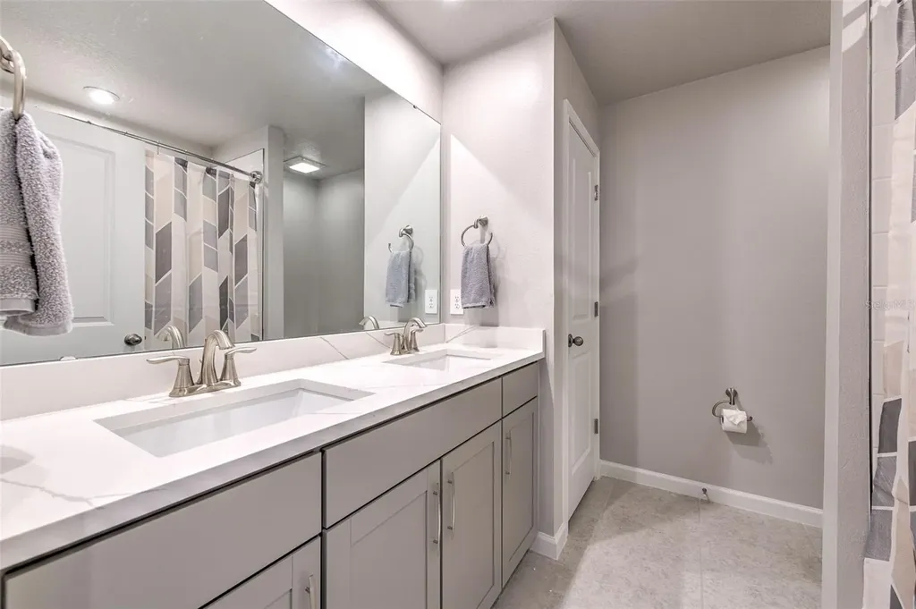 1133 Creek Valley Court Brandon FL 33511