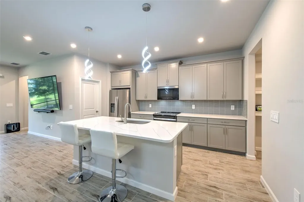 1133 Creek Valley Court Brandon FL 33511