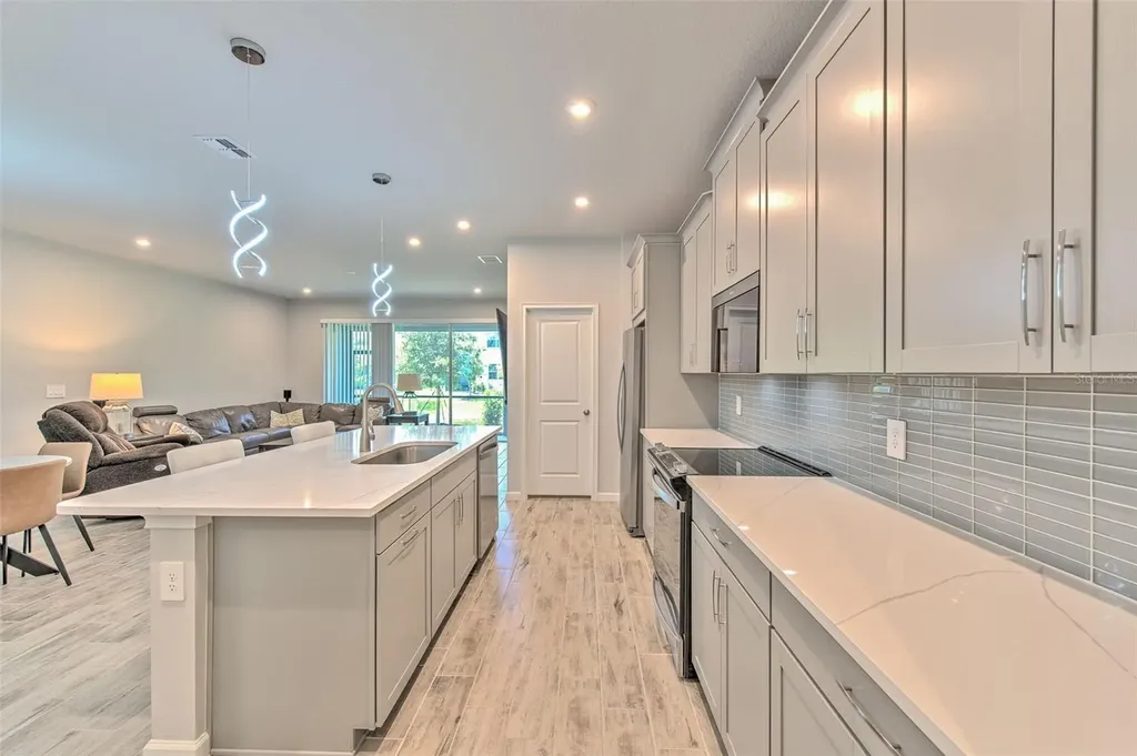 1133 Creek Valley Court Brandon FL 33511