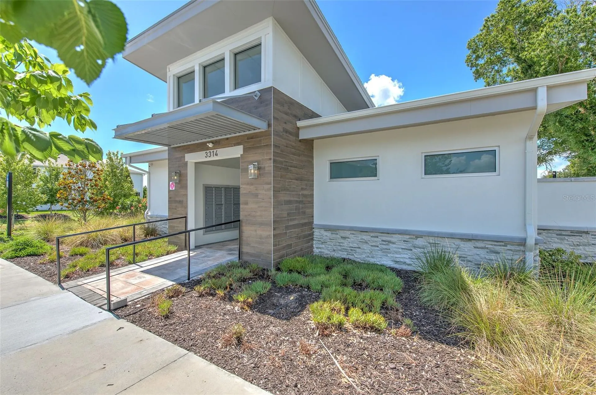 1133 Creek Valley Court Brandon FL 33511