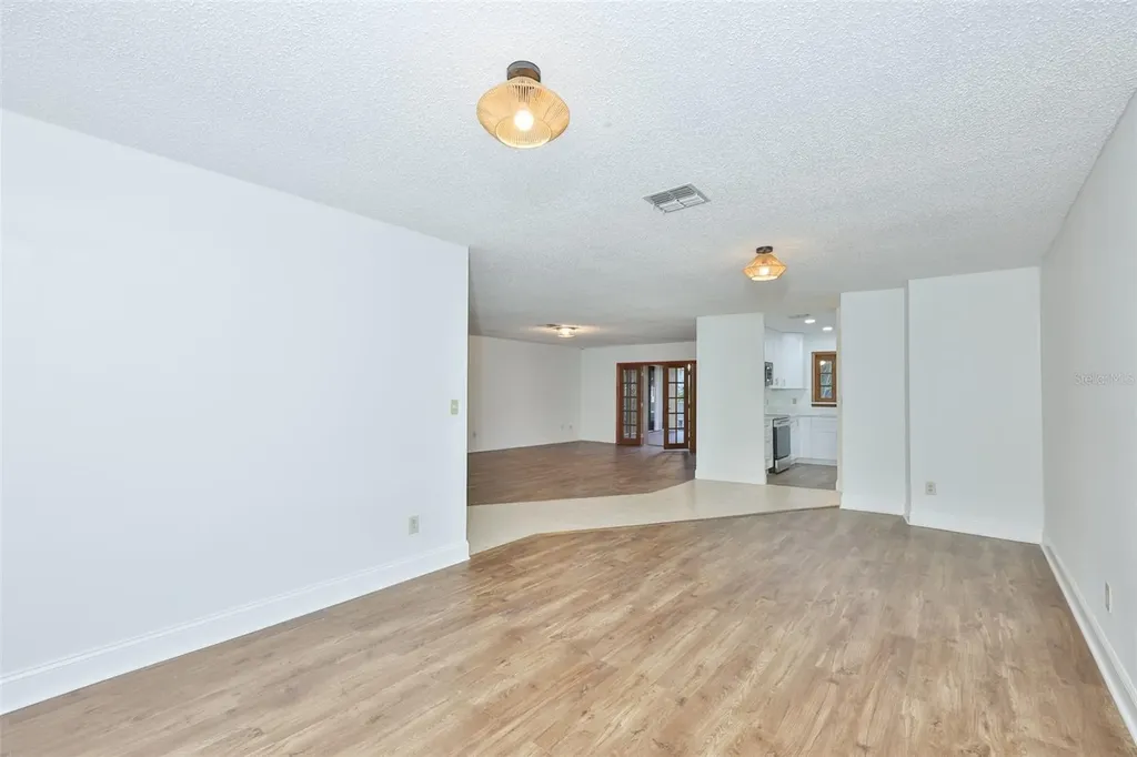 2823 Heron Place Clearwater FL 33762
