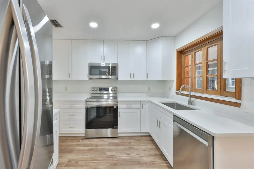 2823 Heron Place Clearwater FL 33762