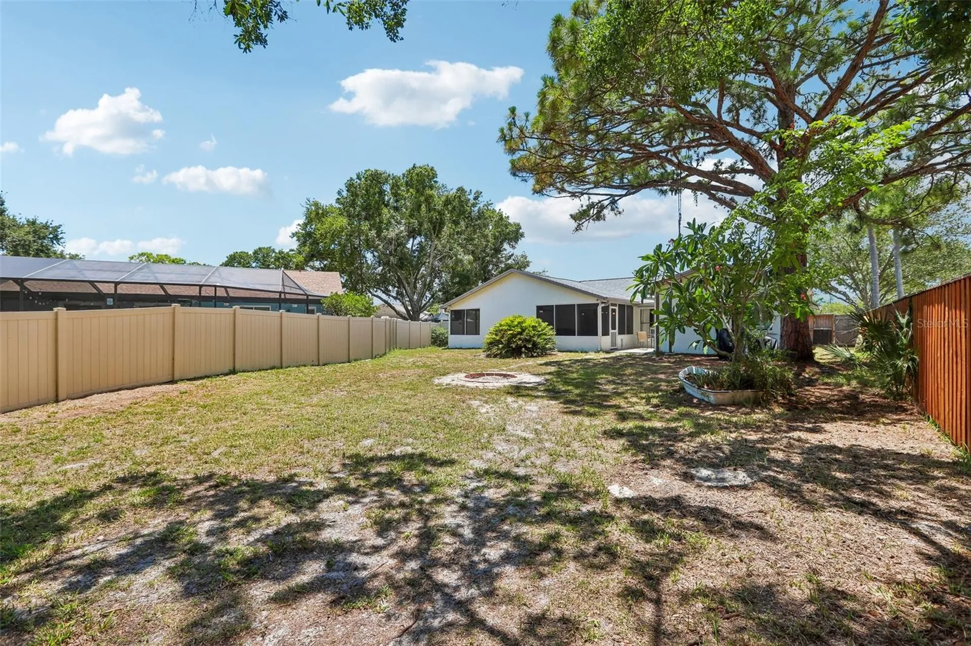 6805 Longpointe Way Tampa FL 33615