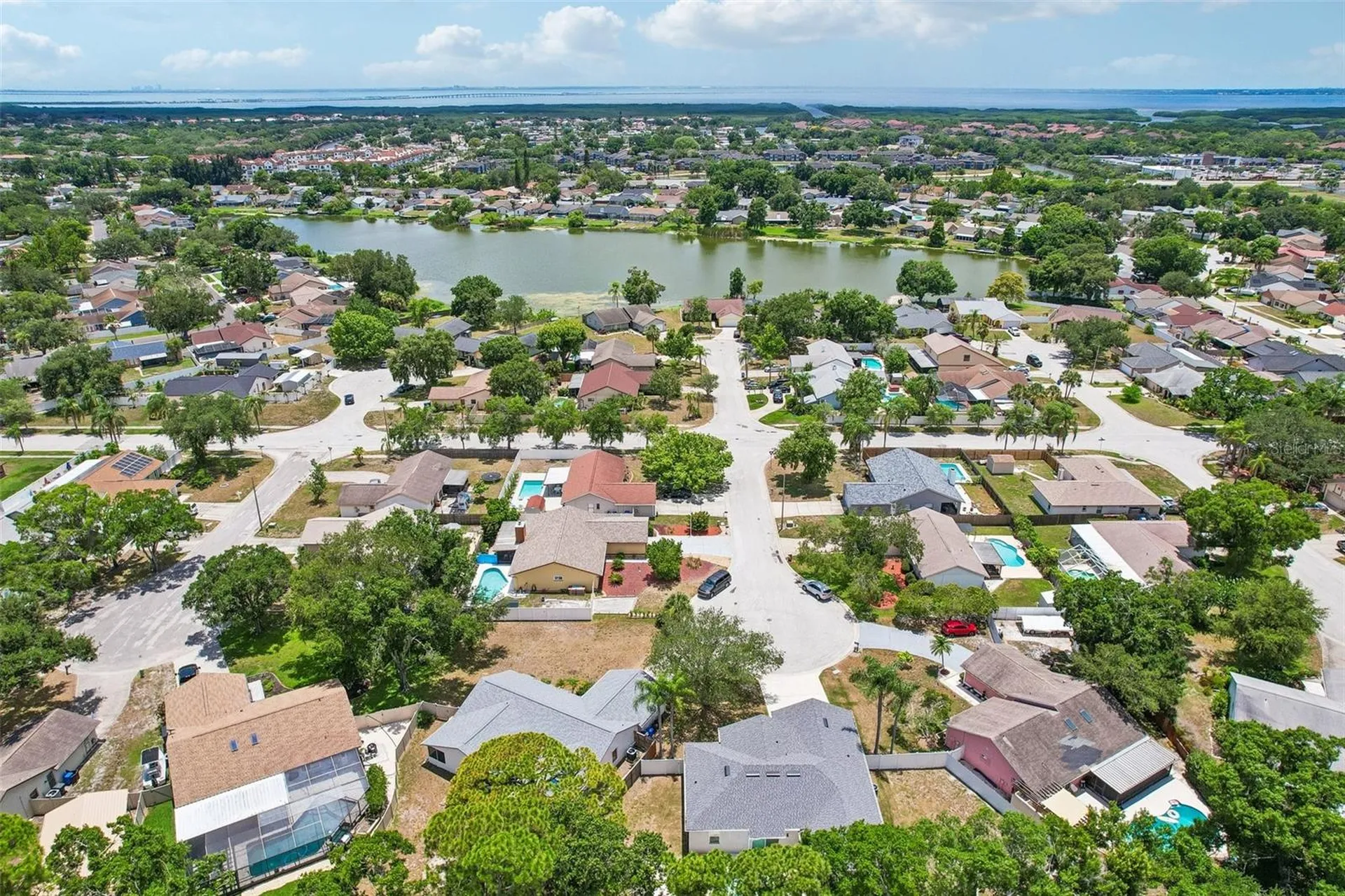 6805 Longpointe Way Tampa FL 33615