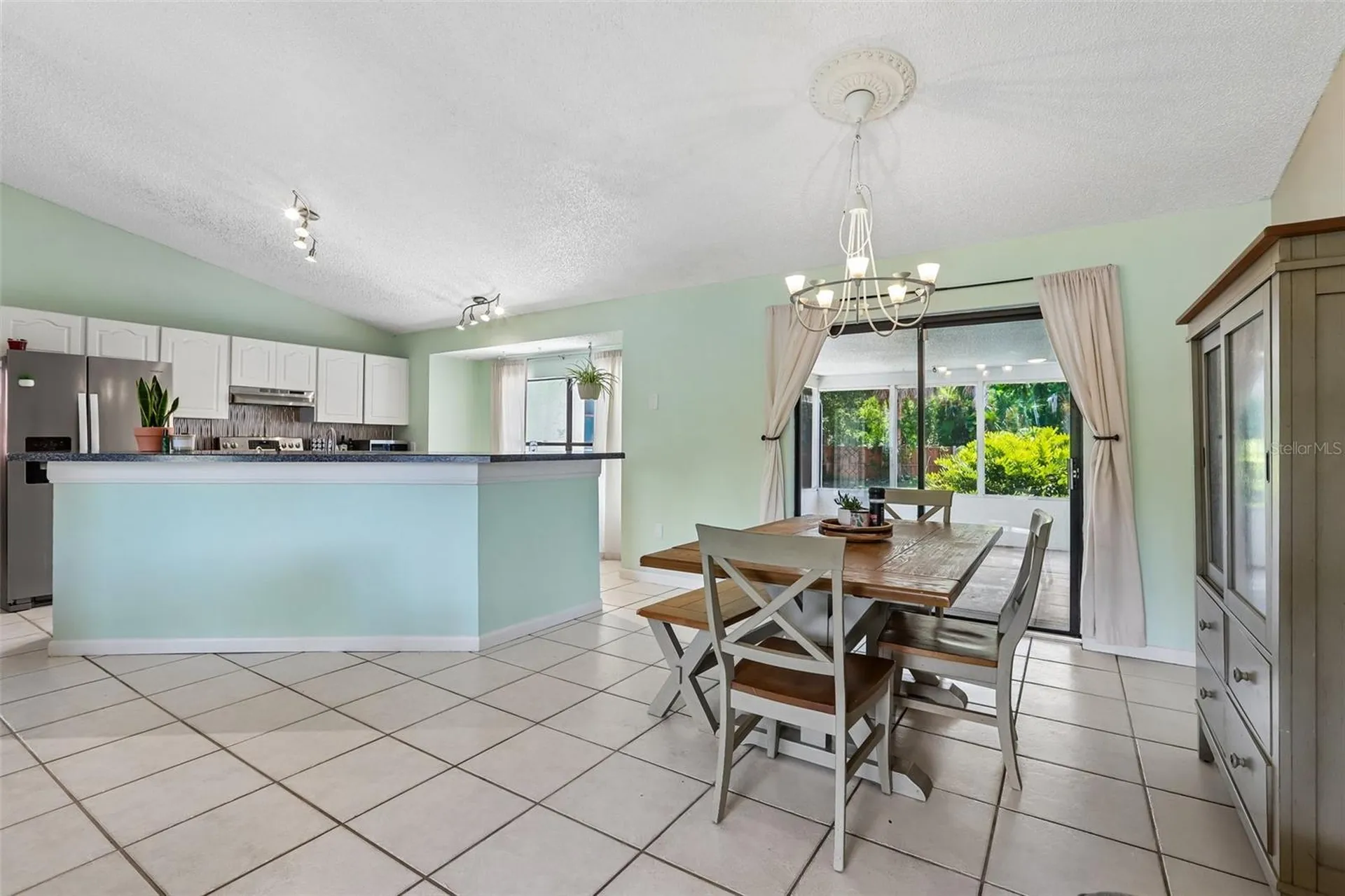 6805 Longpointe Way Tampa FL 33615