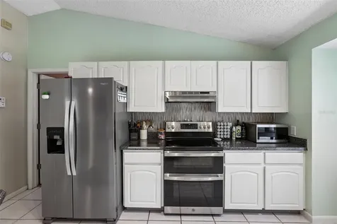 6805 Longpointe Way Tampa FL 33615