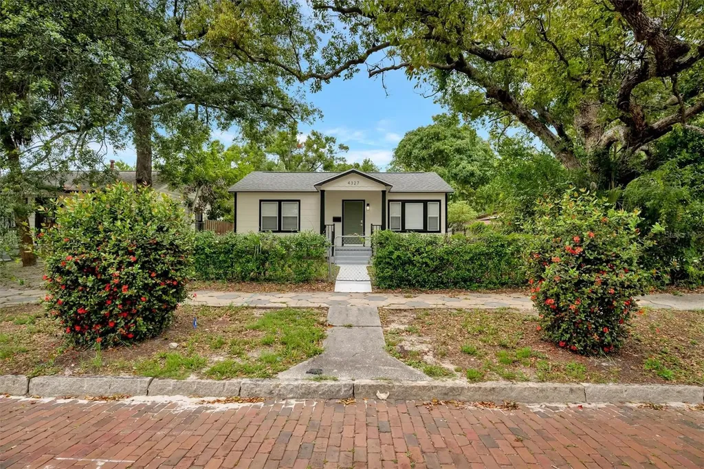 4327 3rd Avenue S St Petersburg FL 33711