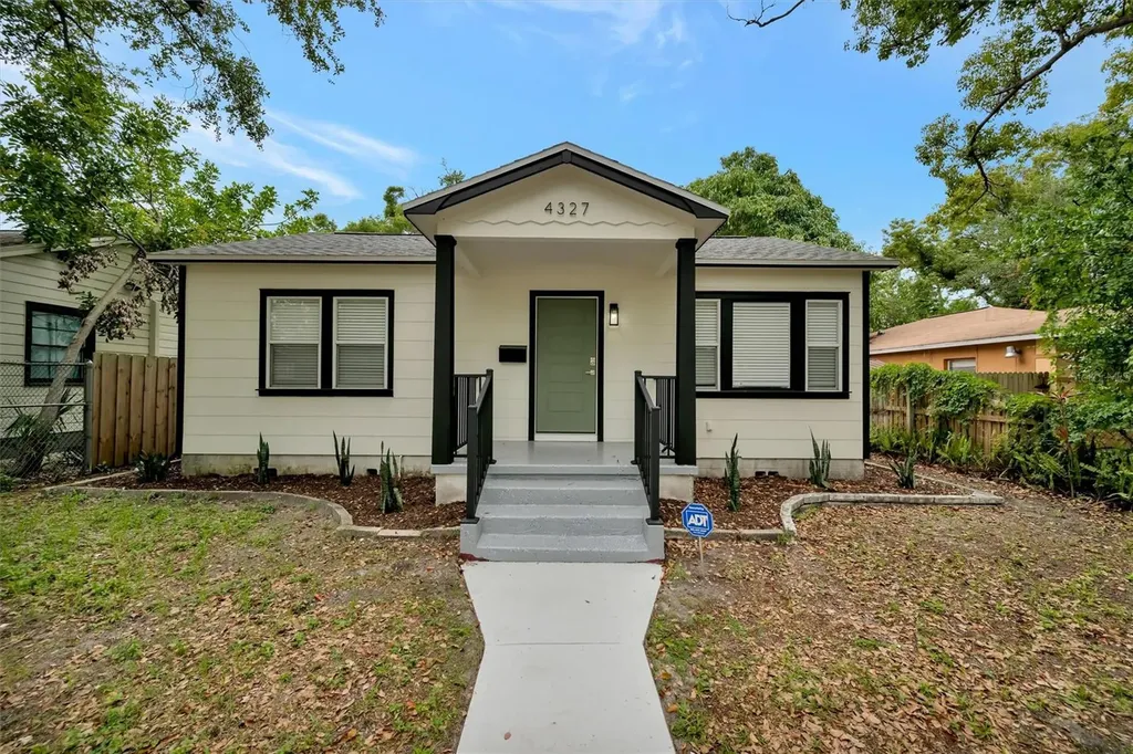 4327 3rd Avenue S St Petersburg FL 33711