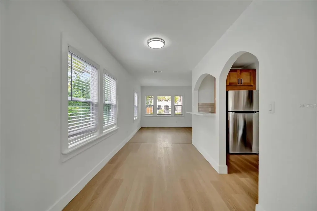 4327 3rd Avenue S St Petersburg FL 33711