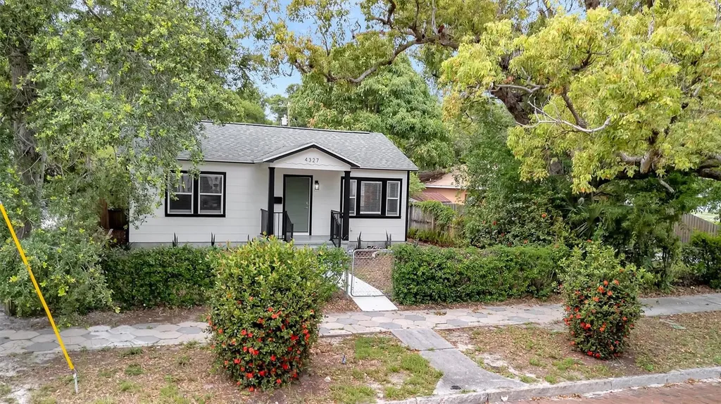 4327 3rd Avenue S St Petersburg FL 33711