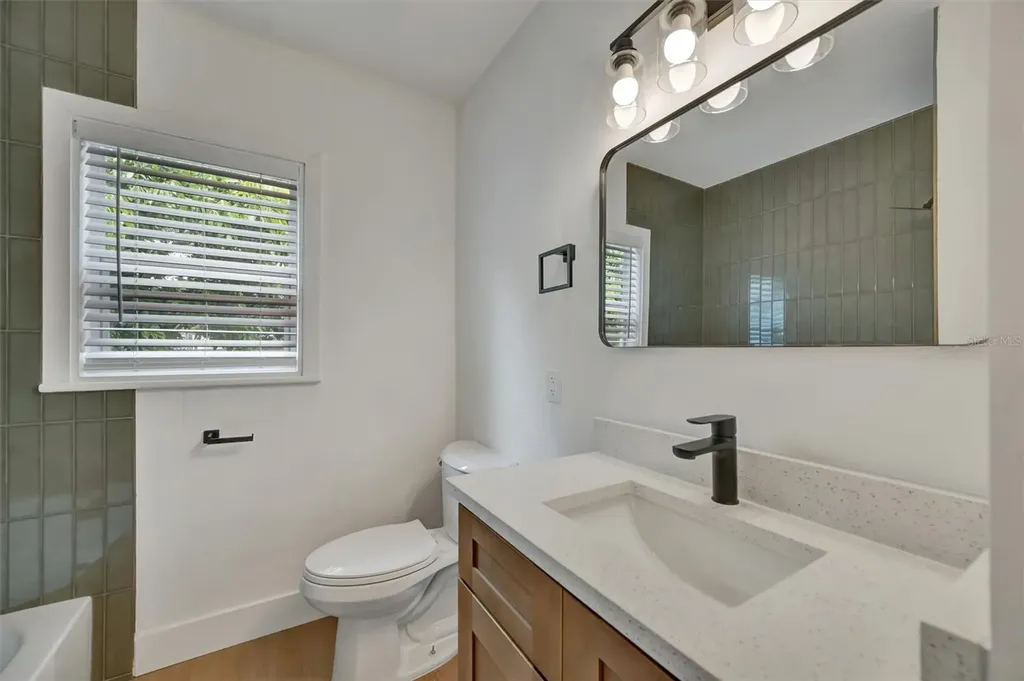 4327 3rd Avenue S St Petersburg FL 33711